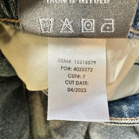 NWT Torrid Perfect Slim Boot Classic Denim Mid-Rise Jean 30XT - Picture 11 of 16